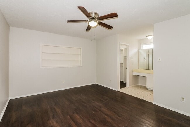 Building Photo - 9506 Lost Eagle Dr