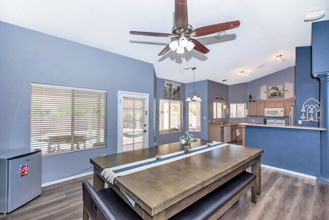 Building Photo - Pool home for rent August 1, 2025