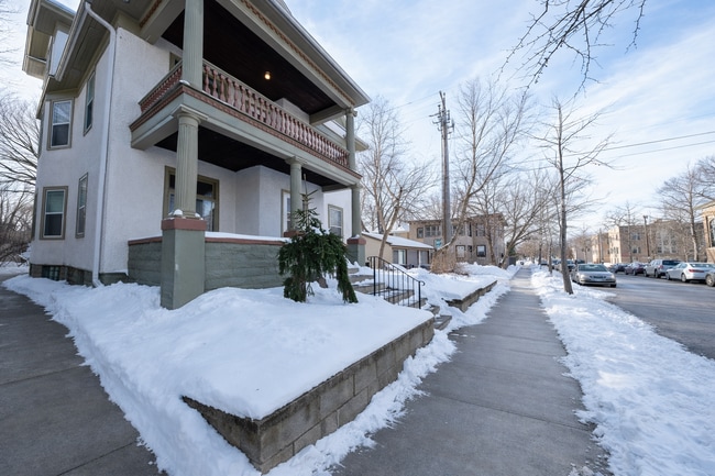 Building Photo - 507 W 33rd St