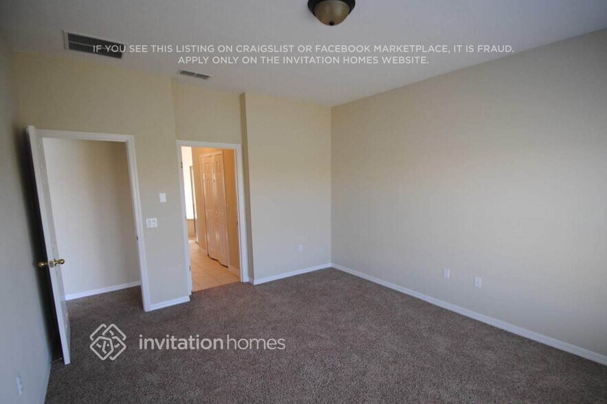 Building Photo - 3575 Somerset Cir
