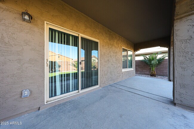 Building Photo - 2736 E Mews Rd