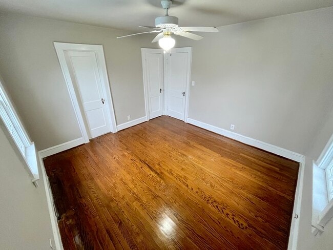 Building Photo - Apartment for rent by the Beach!