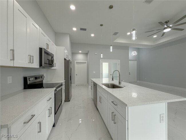 Building Photo - 6137 Higgins Ave