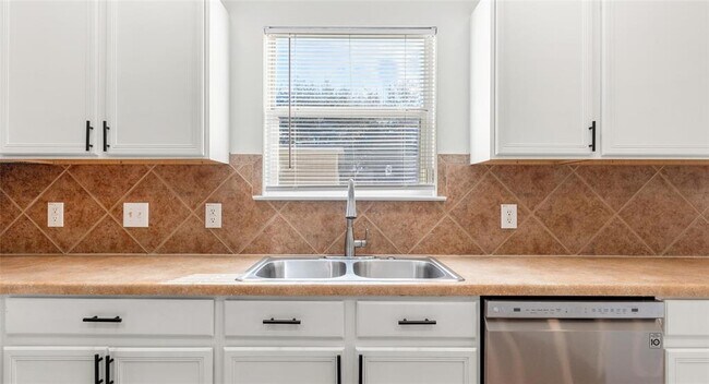 Building Photo - 8613 Wiley Way