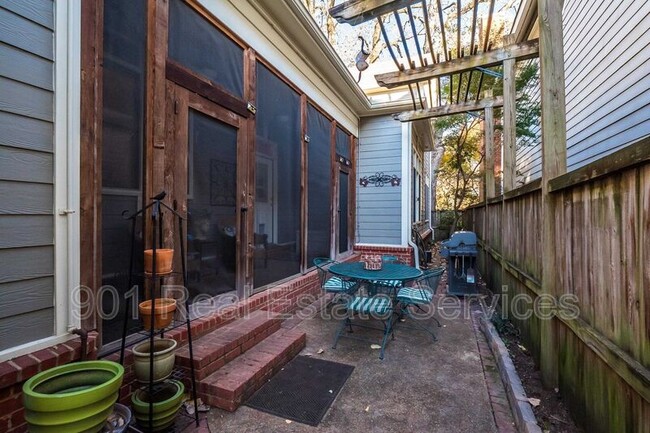 Building Photo - 765 Harbor Isle Cir E