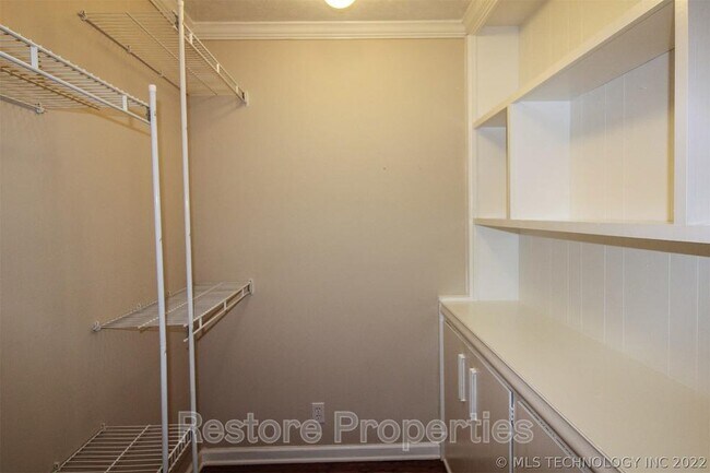 Building Photo - 5510 S Owasso Ave