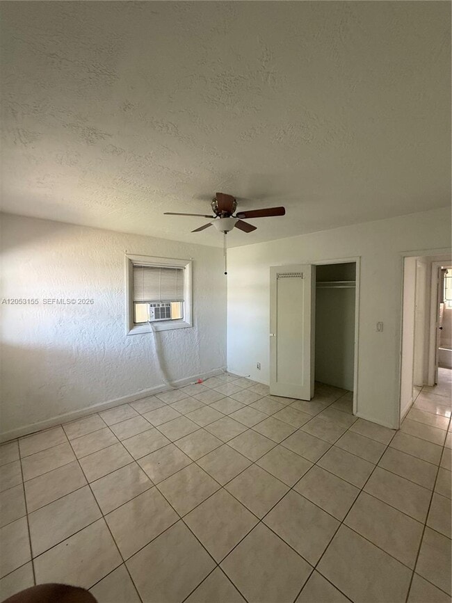 Building Photo - 708 N 20th Ct