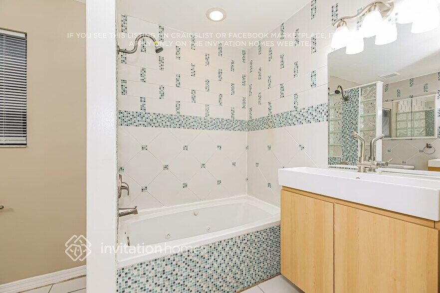 Building Photo - 11310 Rustic Wheel Ct