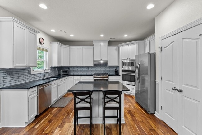 Building Photo - Newly built and beautiful property located...