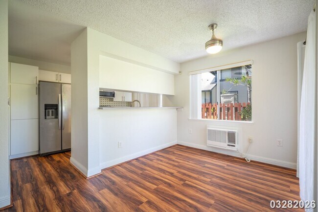 Building Photo - $3,200 / 3br - 974ft2 - Bright and Spacious 3BR/2BA/2PKG Townhome unit in Ku'ulako in Mililani (M...