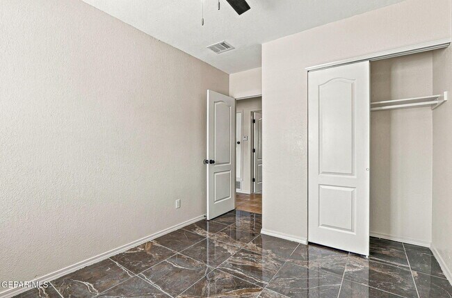 Building Photo - 11859 Urbici Soler Dr