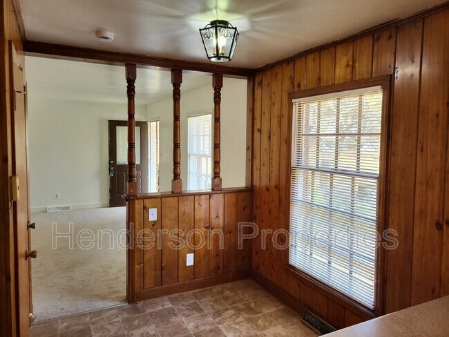 Building Photo - 7512 Briardale Dr