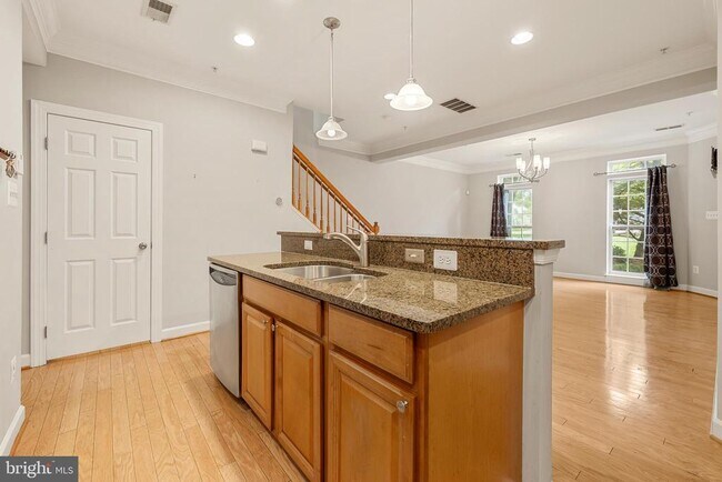 Building Photo - 5718 Callcott Way