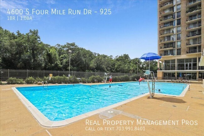 Building Photo - 4600 S Four Mile Run Dr