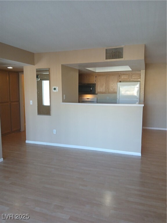Building Photo - 8070 W Russell Rd