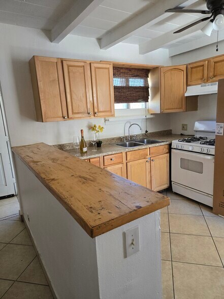 Building Photo - 12908 Cactus Dr