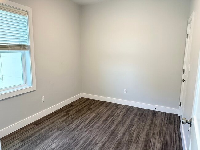 Building Photo - 163 Nantasket Ave