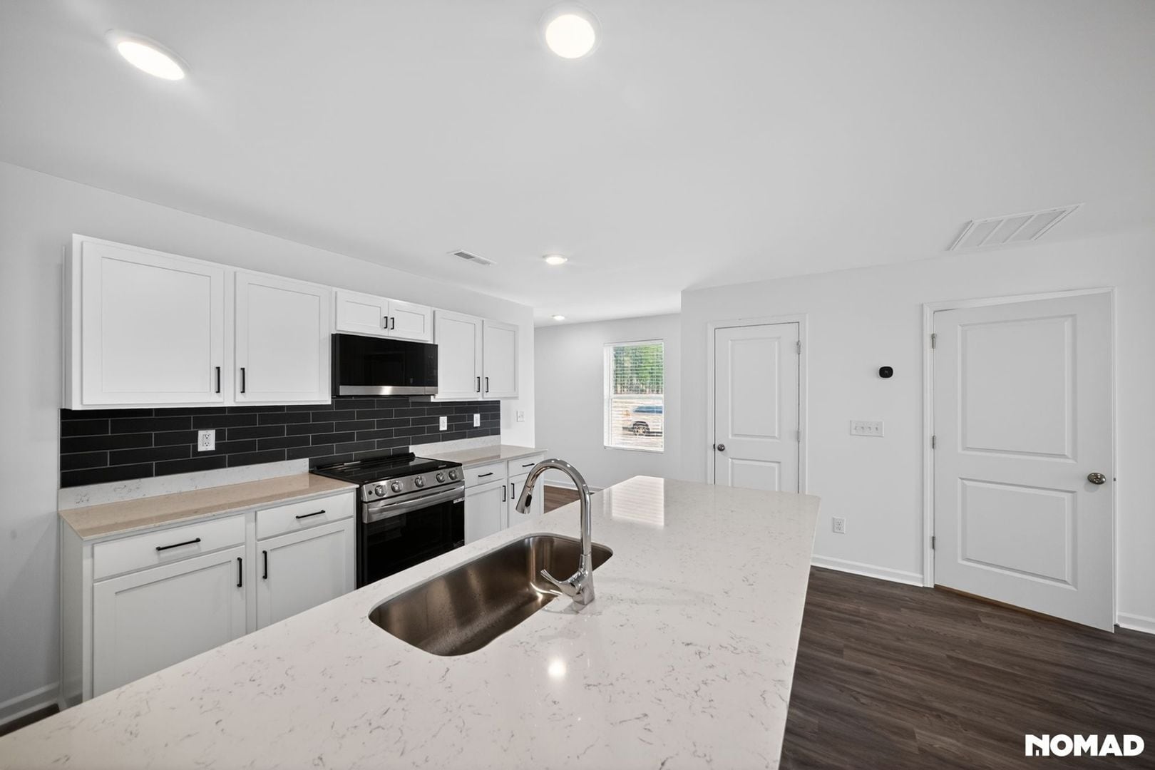 Building Photo - 2401 Brookville Dr