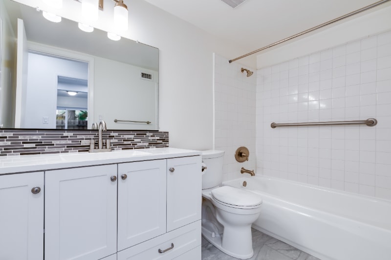 Building Photo - 951 S Idaho St