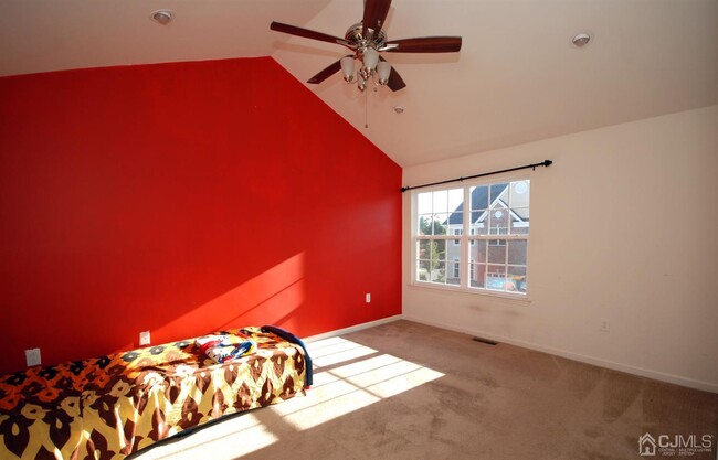 Building Photo - 2319 Berkshire Ln