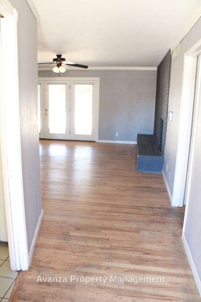Building Photo - Home for Rent  3 Bed/1 Bath - 1,847 Sq Ft.  Rent: $2,195/month  Deposit: $2,295 Hoover High Region