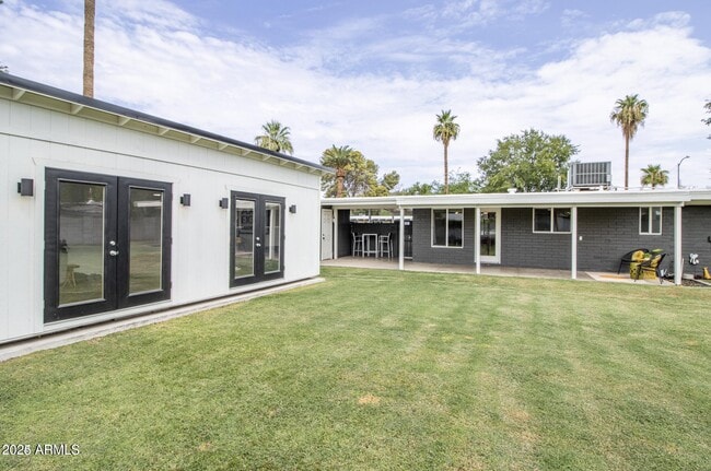 Building Photo - 1509 E Rancho Dr
