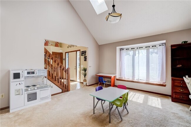 Building Photo - 31 Country Wood Landing