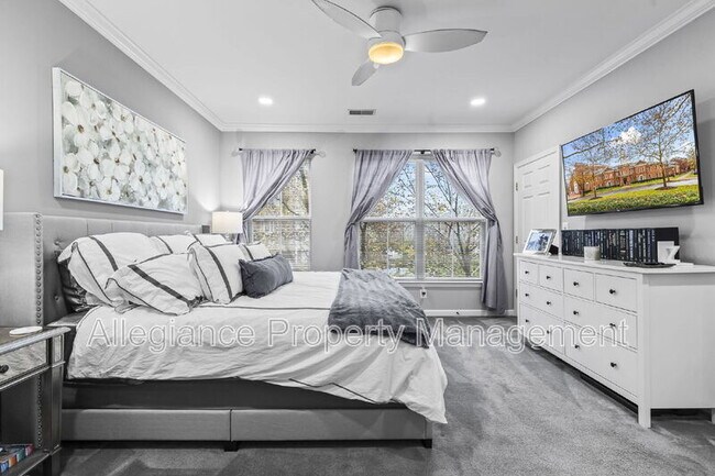 Building Photo - 5108 Donovan Dr