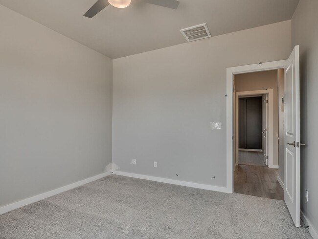 Building Photo - Beautiful New Construction Home in Edmond/...
