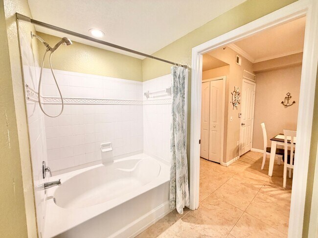 Building Photo - 12960 Positano Cir
