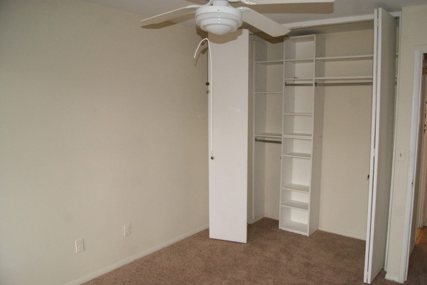 Building Photo - 7531 Spring Lake Dr