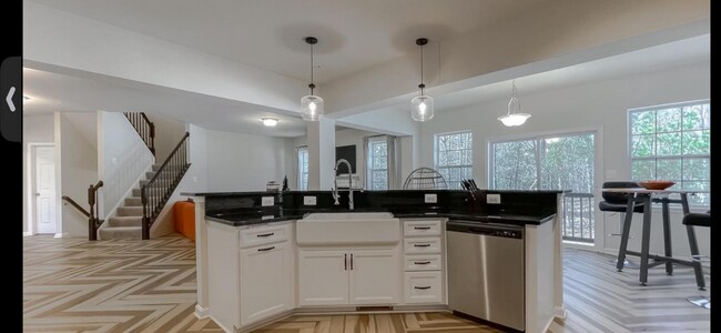 Building Photo - 13311 Windjammer Ct