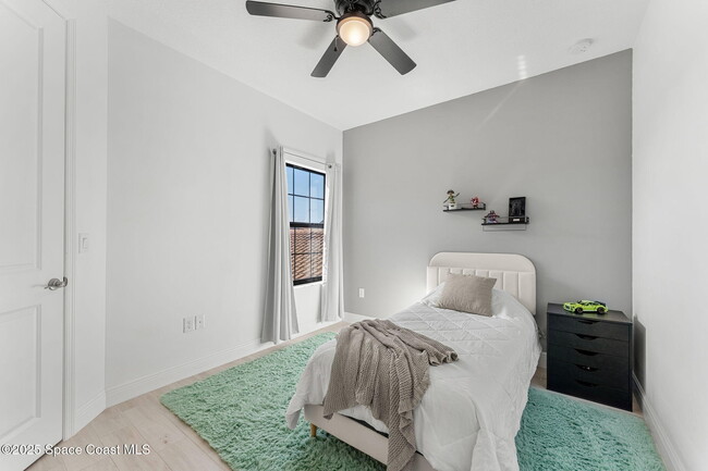 Building Photo - 8048 Gullen Dr