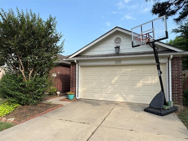 Primary Photo - 14218 Cypress Meadow Dr