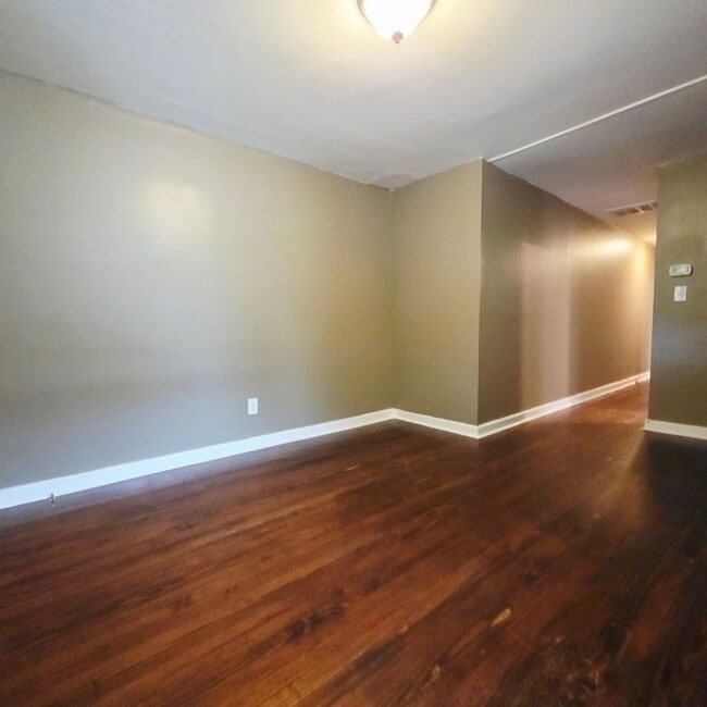 Building Photo - 2020 Rush Wind Dr