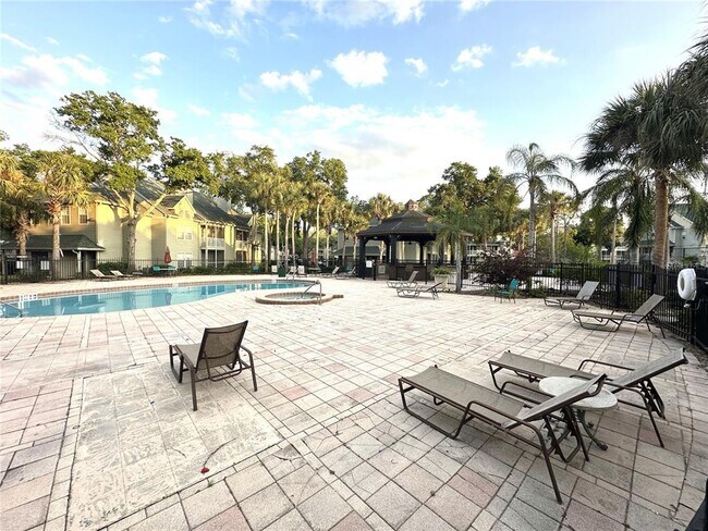 Building Photo - 6064 Westgate Dr