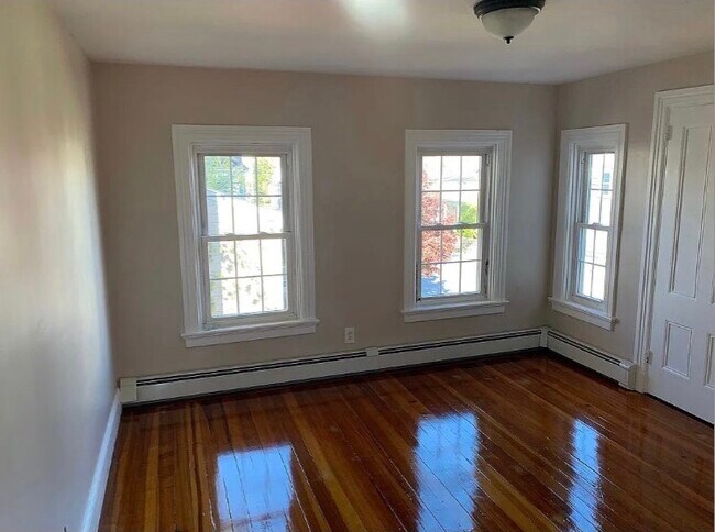 Building Photo - 29 King St