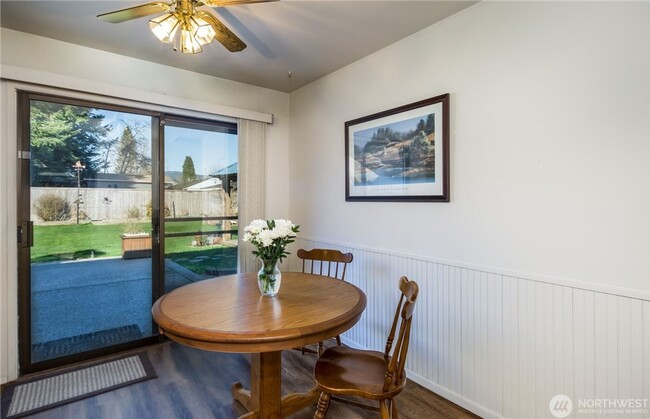 Building Photo - 2bd/.75ba Arlington Home