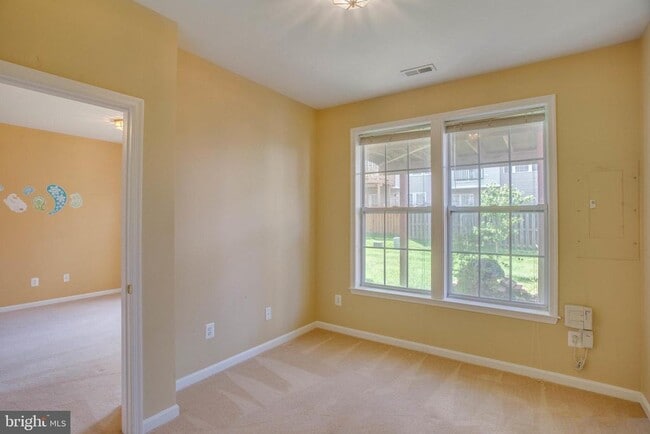 Building Photo - 13381 Sir Ramsay Way