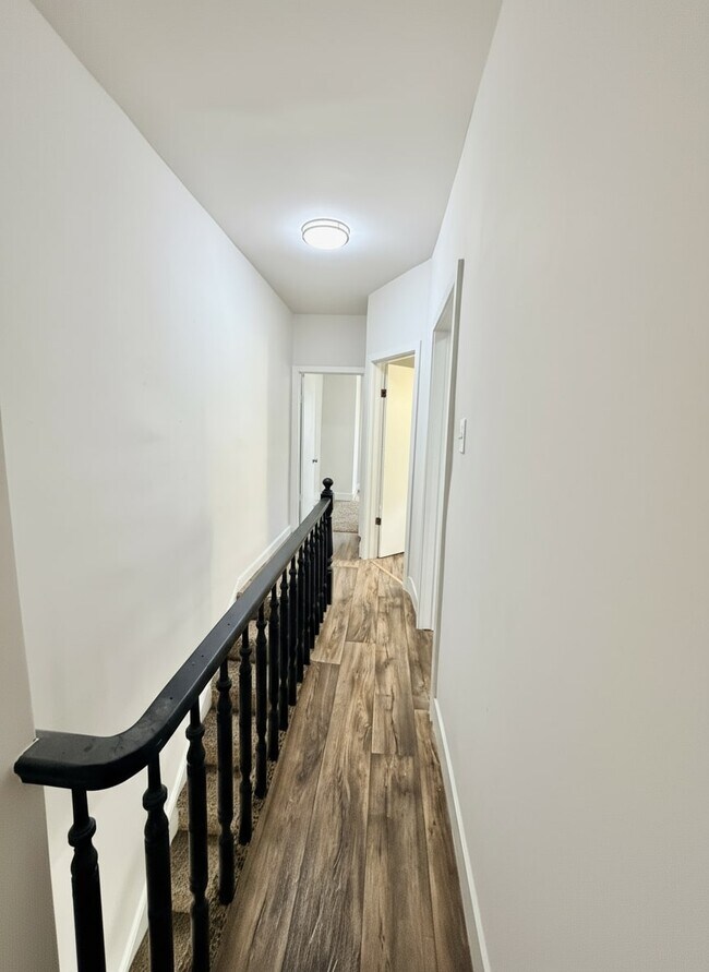 Building Photo - 1855 E Westmoreland St