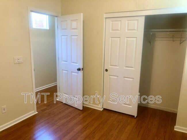 Building Photo - 2362 Dunsley Cir