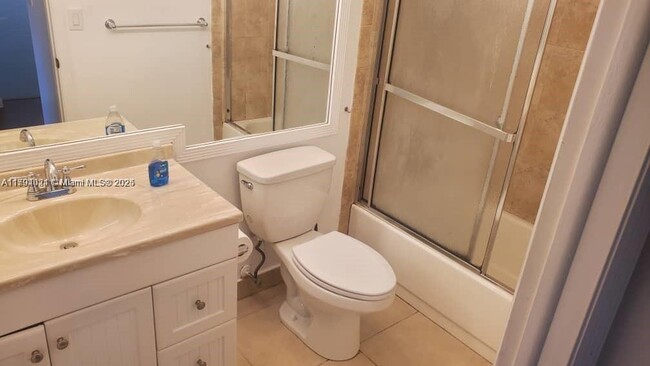 Building Photo - 9073 Vineyard Lake Dr