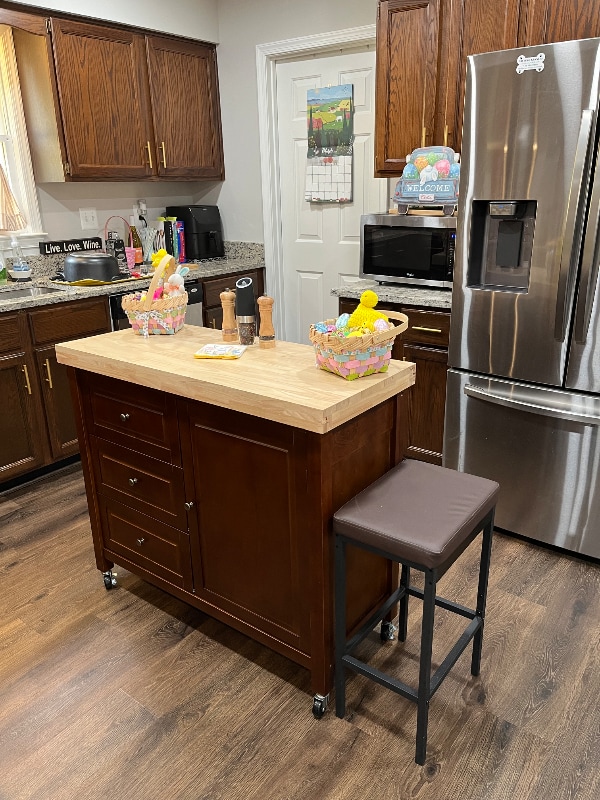 Building Photo - 301 Inglewood Dr