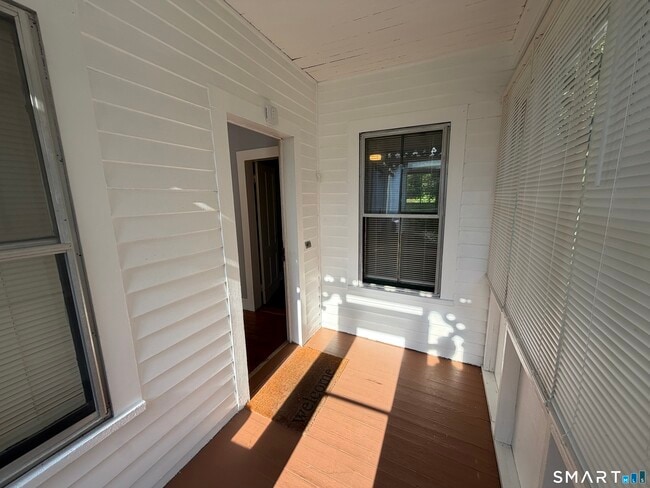 Building Photo - 31 Woodruff Ave