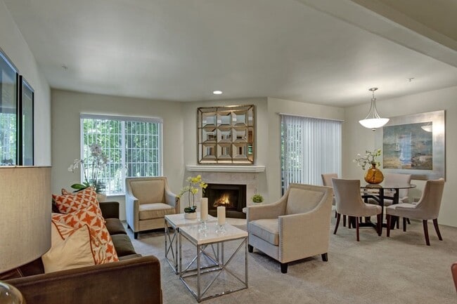 Building Photo - Windsong