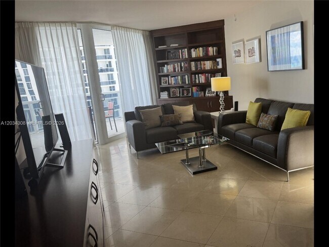 Building Photo - 4779 Collins Ave