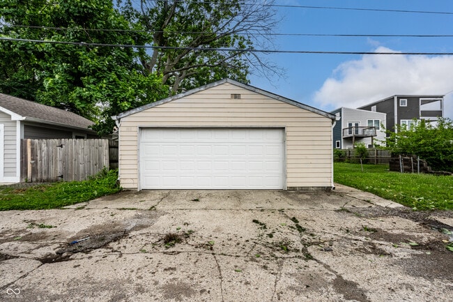Building Photo - 1418 Olive St