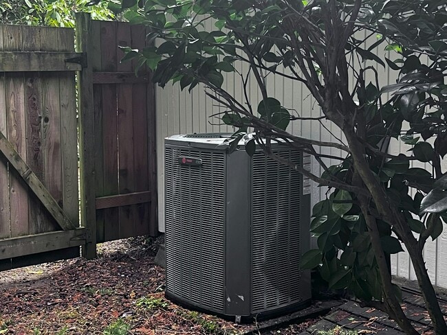 Building Photo - 4523 110th Ave NE