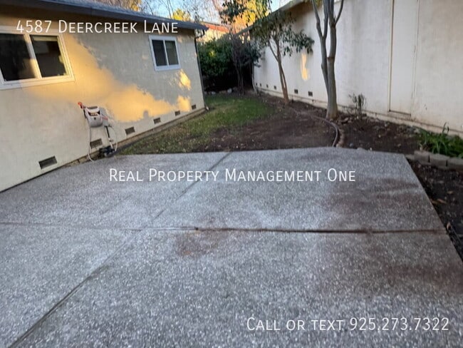 Building Photo - 4587 Deercreek Ln