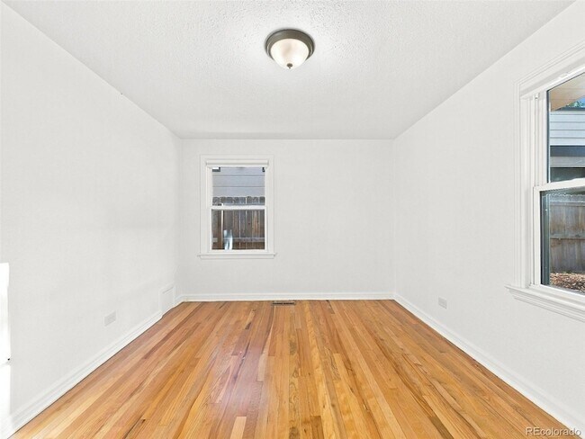 Building Photo - 1317 Zenobia St